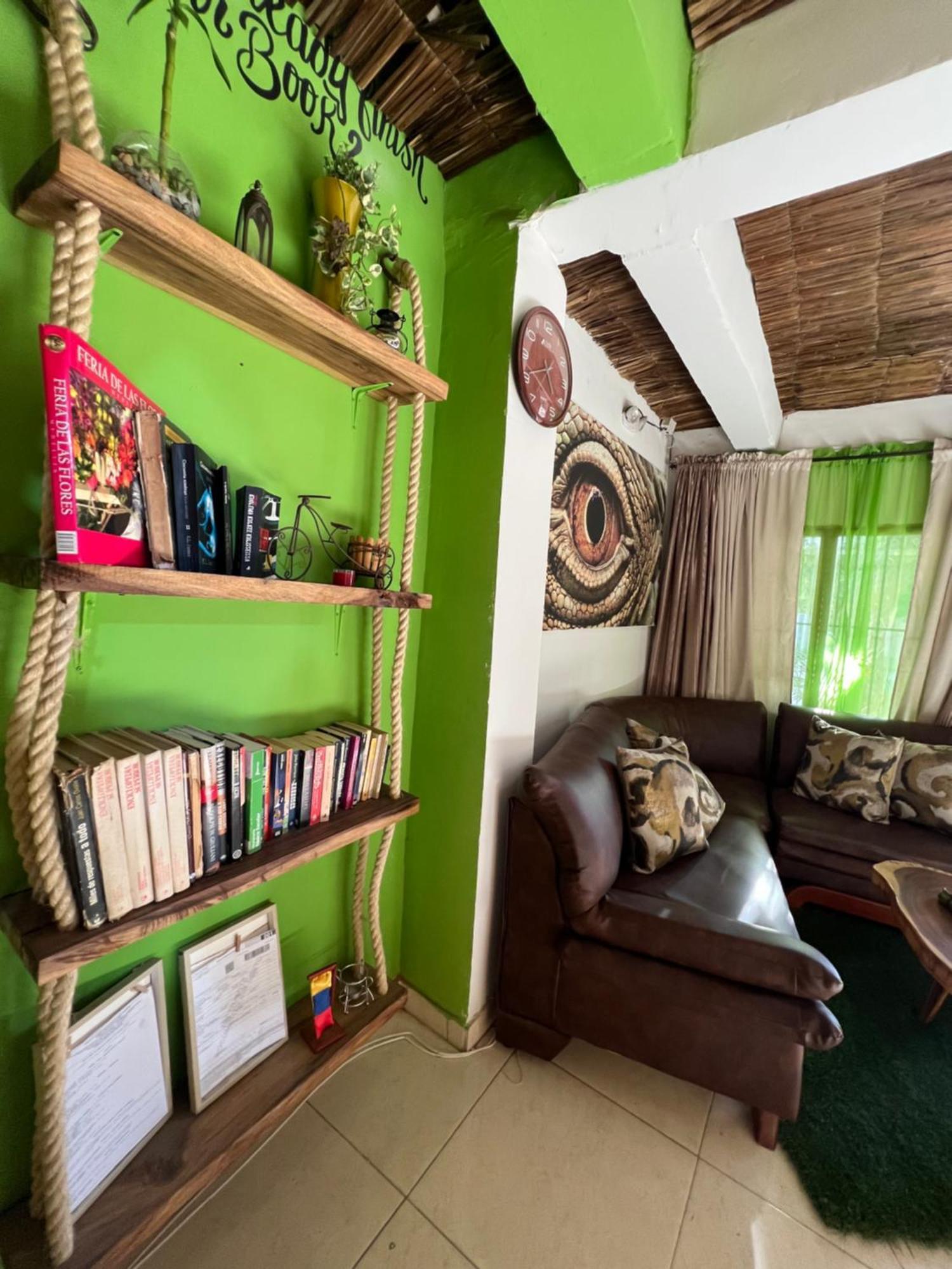 Kaia Guest house 2*